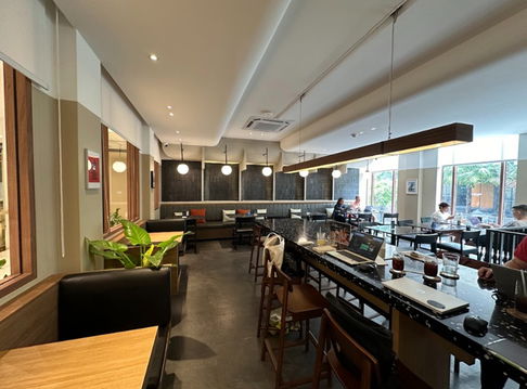 Premium Restaurant @Langsuan BTS Chidlom 