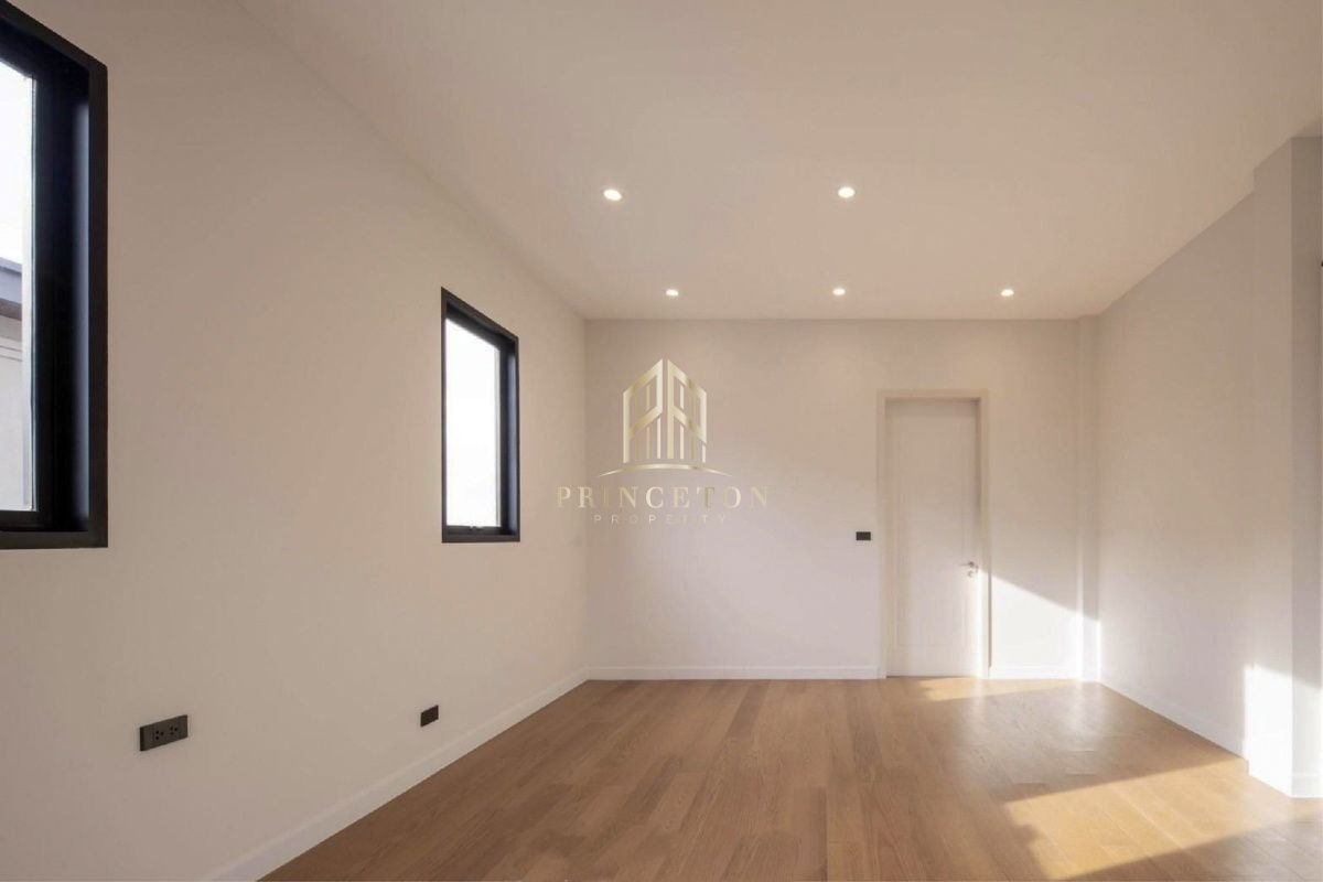 picture Luxury House For Sale Cinq Royal Krungthep Kreetha - 9/41
