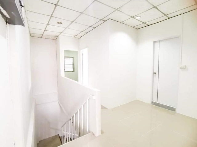 รูป ทาวน์เฮ้าส์รีโนเวทใหม่ 22 ตร.ว ราชพฤกษ์ บางแวก7-16 หัวมุม 3 นอน 2 น้ำ MRTท่าพระ 2กม. BTSจรัญ13 1.5 กม. - รูปที่ 8/8
