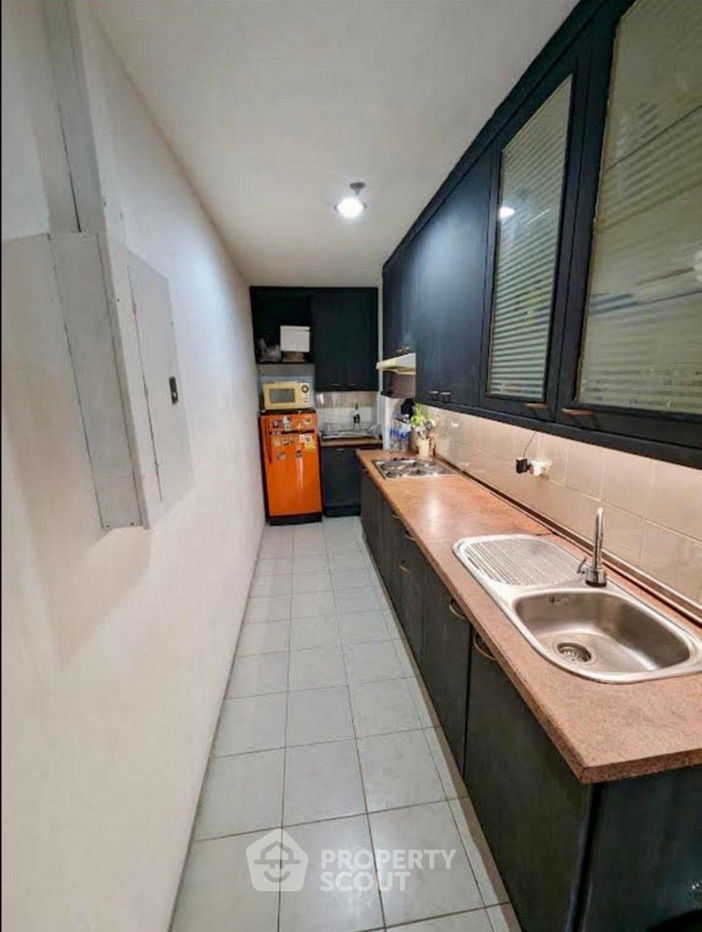 picture 3-BR Condo at Wittayu Complex near BTS Phloen Chit (ID 1529940) - 6/16