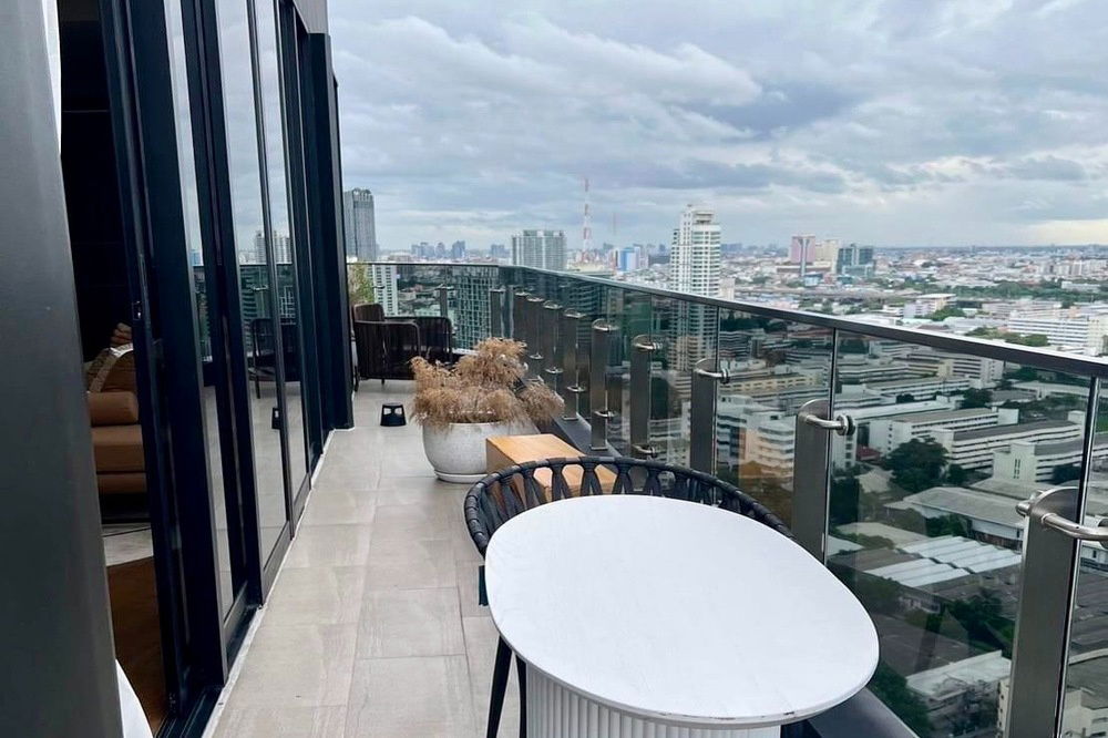 picture For Rent : Ideo Q Phayathai  : (2 bed , 1 bath) 71 Sq.m. 60,000 THB Ready to move in - 8/9