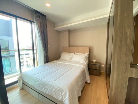 🏢P-147667 ต้องการขายคอนโด ลอยด์ ศูนย์วิจัย-ทองหล่อ Phetchaburi Rd, Bang Kapi, Huai Khwang, Bangkok พร้อมสัญญาเช่า 
