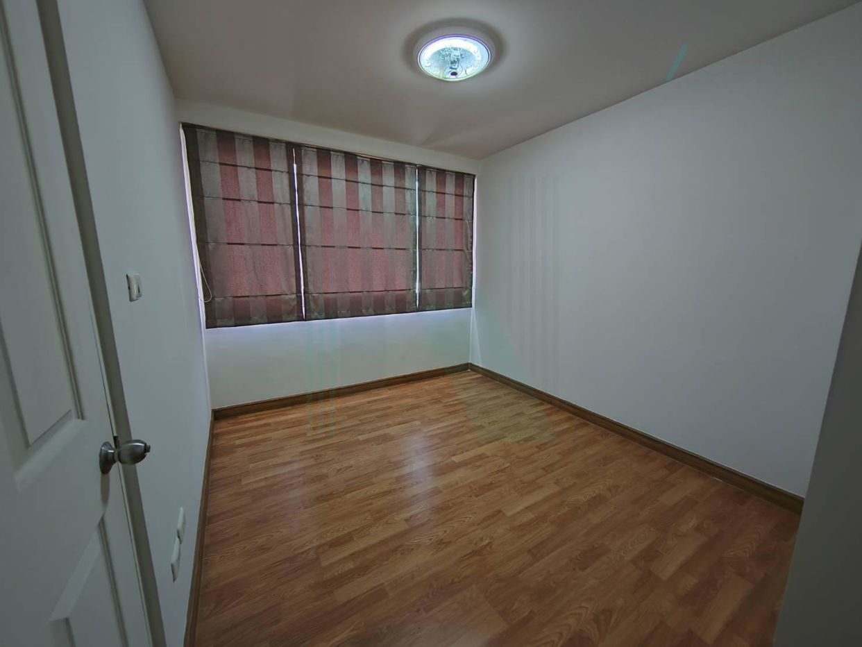 picture 🎉 For Sell Town house THE WILLOW TOWNHOME 3-story 3 bedroom 3 bathroom - 8/8