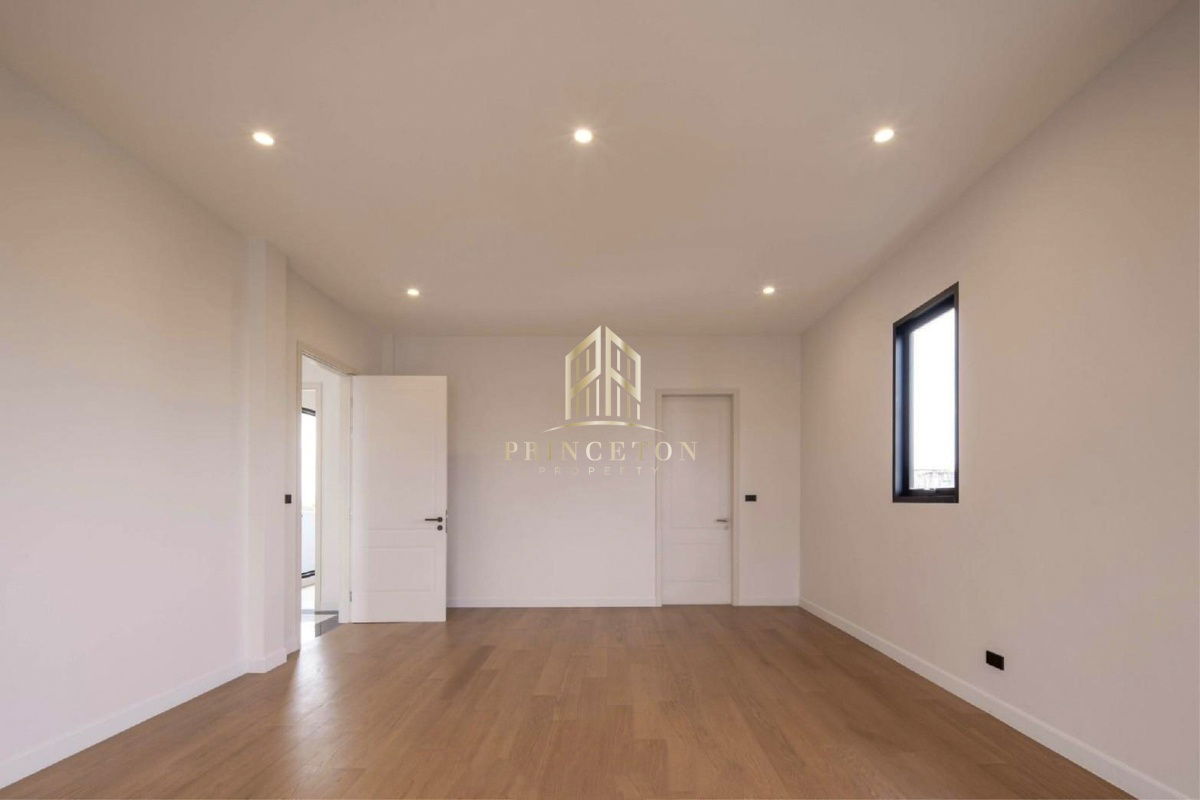 picture Luxury House For Sale Cinq Royal Krungthep Kreetha - 10/41