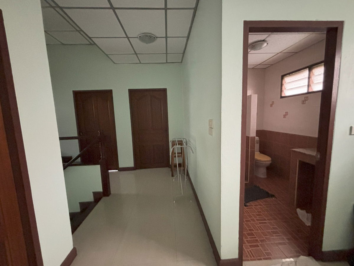 รูป ขายบ้านเดี่ยว 2 ชั้น หนองแขม ไม่อยู่ในหมู่บ้าน สร้างตามหลักฮวงจุ้ย เดินทางสะดวก - รูปที่ 4/5