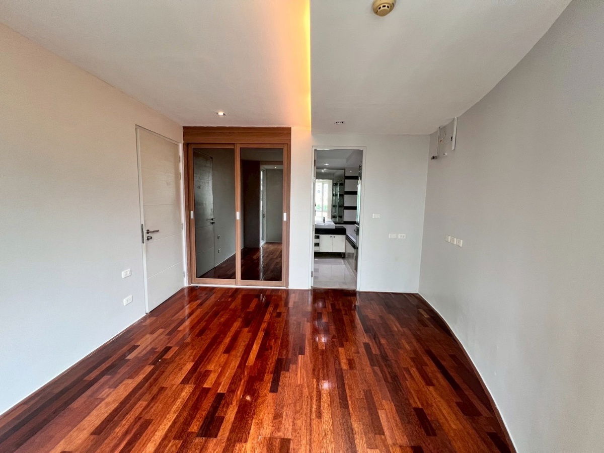 picture Condo for sale at Beverly 33, near BTS Phrom Phong – 1 bedroom, 1 bathroom, 50 sq m, 6th floor [NCs250806] - 7/26