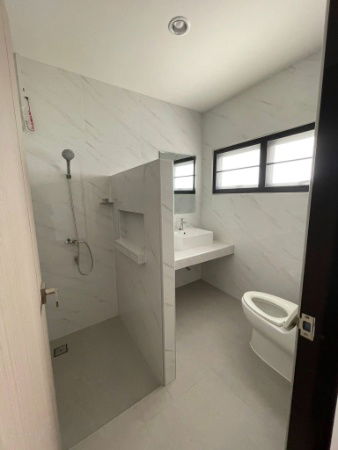 picture UK06-061 🏡 2.5-storey detached house for rent - near Bangsaen Beach 💰 Rental price: 32,000 baht/month - 18/23