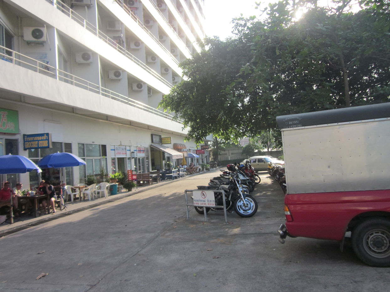 picture Studio Condominium @ View Talay - 12/16