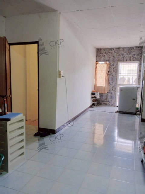 picture Urgent sale, commercial building on Sriracha-Nong Yai Bu Road, near communities and villages. - 12/15