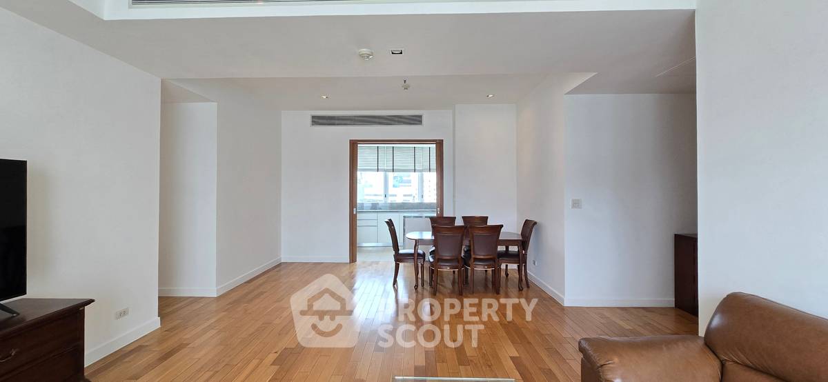 picture 3-BR Condo at Millennium Residence @ Sukhumvit Condominium near BTS Phrom Phong (ID 2249151) - 4/18