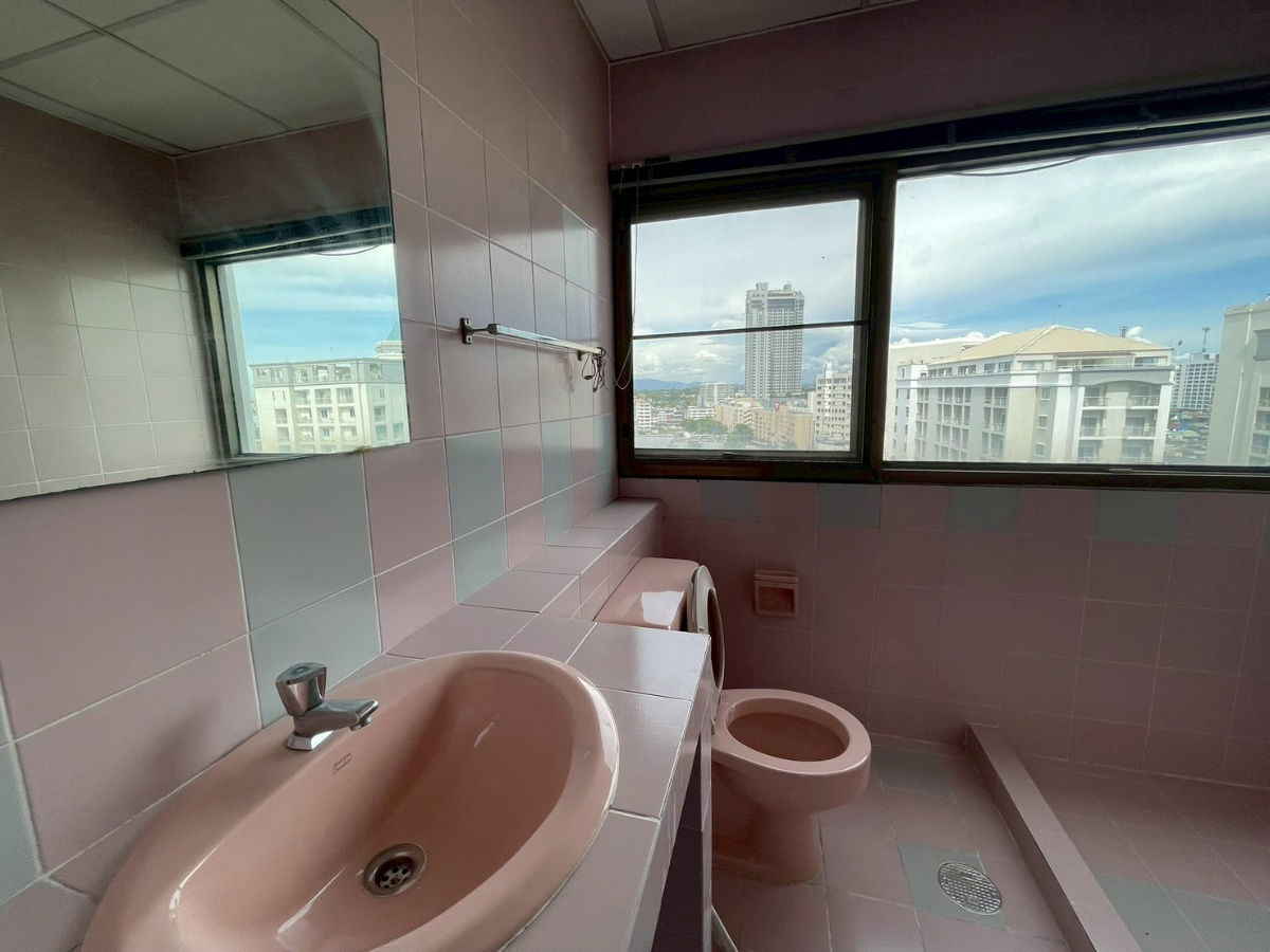 รูป ขายคอนโดหายาก! Duplex 2 ชั้น 237 ตร.ม. วิวทะเลเต็มๆ Eastern Tower ศรีราชา เลี้ยงสัตว์ได้ ราคาดีสุดๆ - รูปที่ 9/17