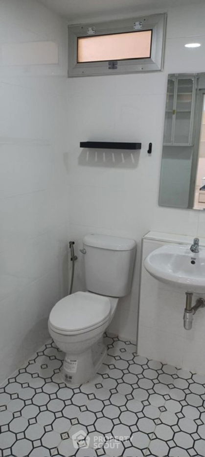 picture 2-BR Condo at The Parkland Bangna in Bang Na Nuea (ID 1590343) - 11/23