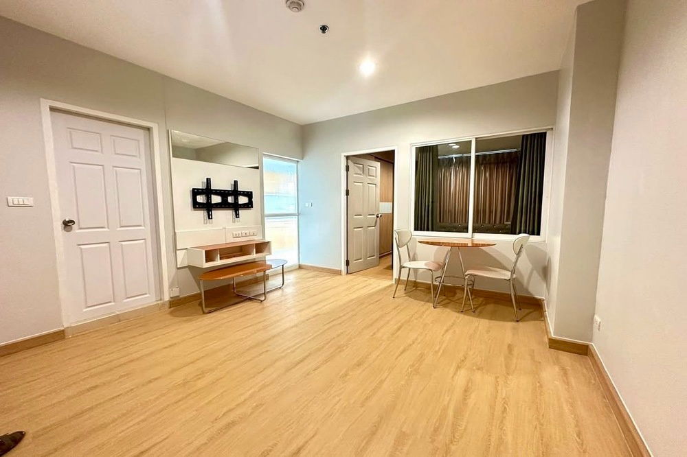 picture 🔥 For Sale !! 🔥 Code C20250800021..........Life @ Ratchada Huaikwang, 1 bedroom, 1 bathroom, Closed kitchen, furnished, Special Deal!!📣📣 - 3/12