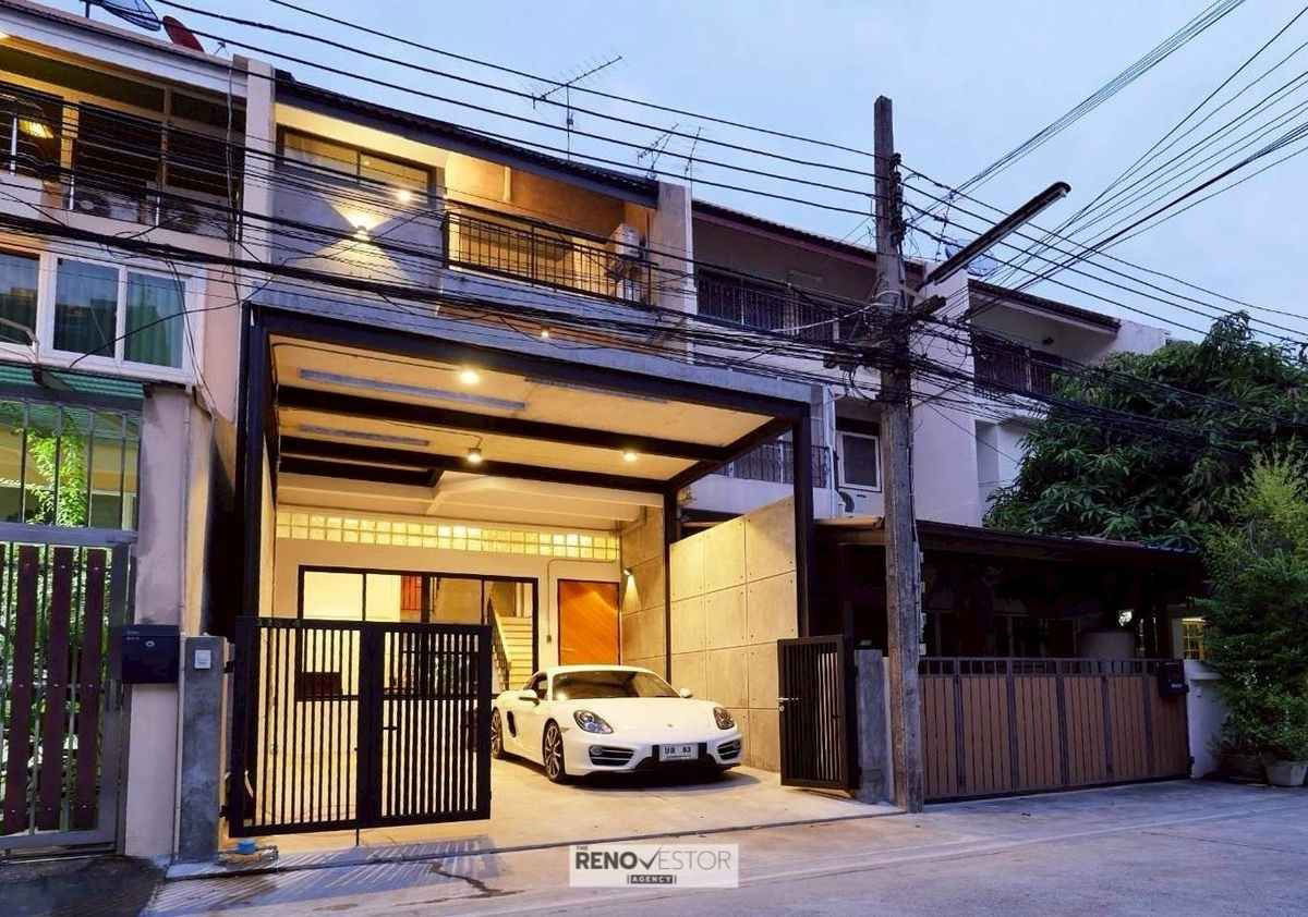รูป ขาย LOFT EKKAMAI 28 — ทาวน์โฮม 5 ชั้น สไตล์ลอฟต์ ใจกลางเอกมัย28 - รูปที่ 1/15