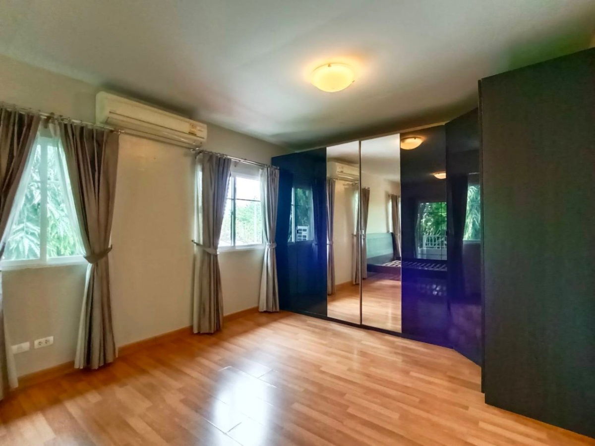 picture Urgent Sale! 2-Storey Corner House – Prime Location, Watcharaphon – Outer Ring Road - 5/15