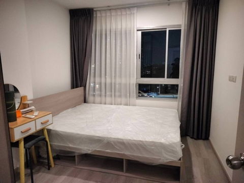 For Rent: Elio Sathorn – Wutthakat Condominium, only 470 meters from BTS Wutthakat. Walking distance with a shuttle service every 10 minutes.