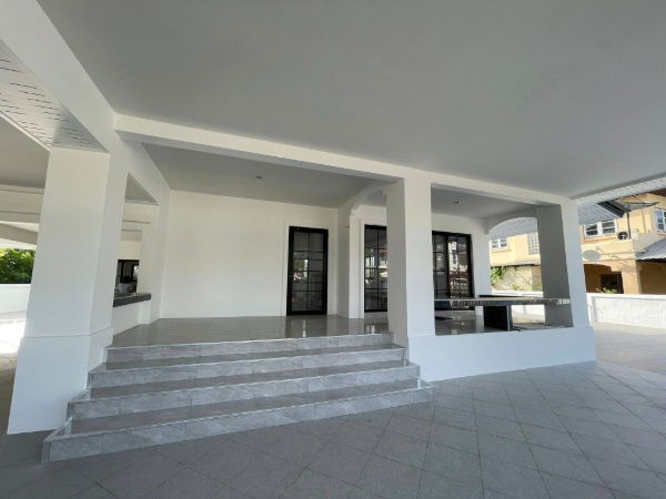 picture UK06-061 🏡 2.5-storey detached house for rent - near Bangsaen Beach 💰 Rental price: 32,000 baht/month - 13/23