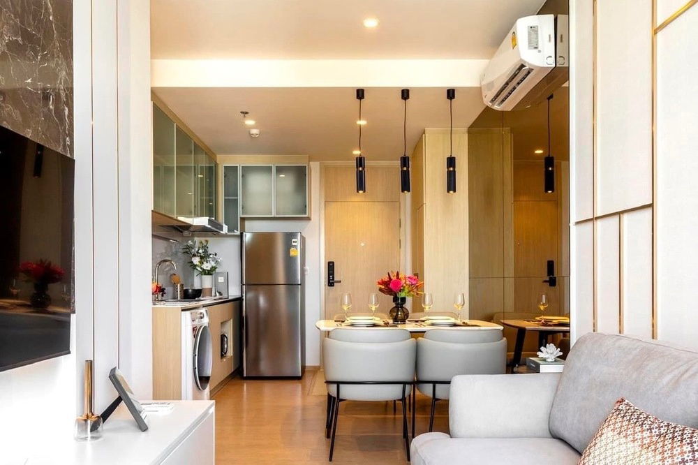 picture 🔥 Sale with tenant !! 🔥 Code C20230400029........Maru Ekkamai 2, 2 bedroom, 2 bathroom, high floor 11++, furnished, modern style, Special Deal!!📣📣 - 2/12