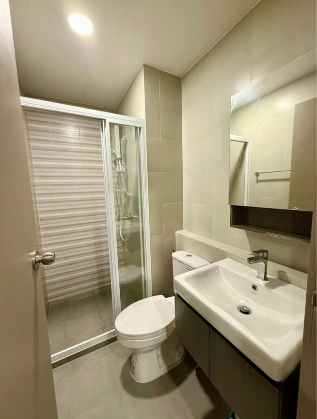 picture ⭐️✨Aspire Sukhumvit Rama4⭐️✨ Nice new room near Phrakanong BTS  - 8/10