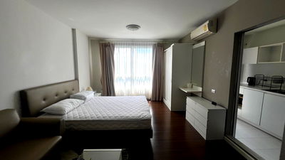 Condos for rent Chiang Mai : Urgently available room at D Condo Campus Resort, 9,500 baht, near Chiang Mai University, can walk to the university. Call 098-6169416 Art.