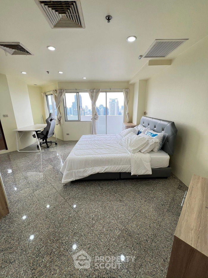 picture 3-BR Condo at Wittayu Complex near BTS Phloen Chit (ID 1930043) - 3/15