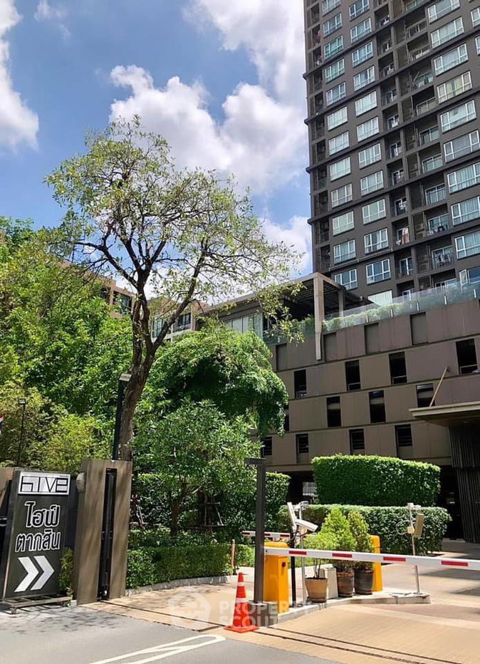 picture 2-BR Condo at Hive Taksin near BTS Wongwian Yai (ID 2253681) - 12/12