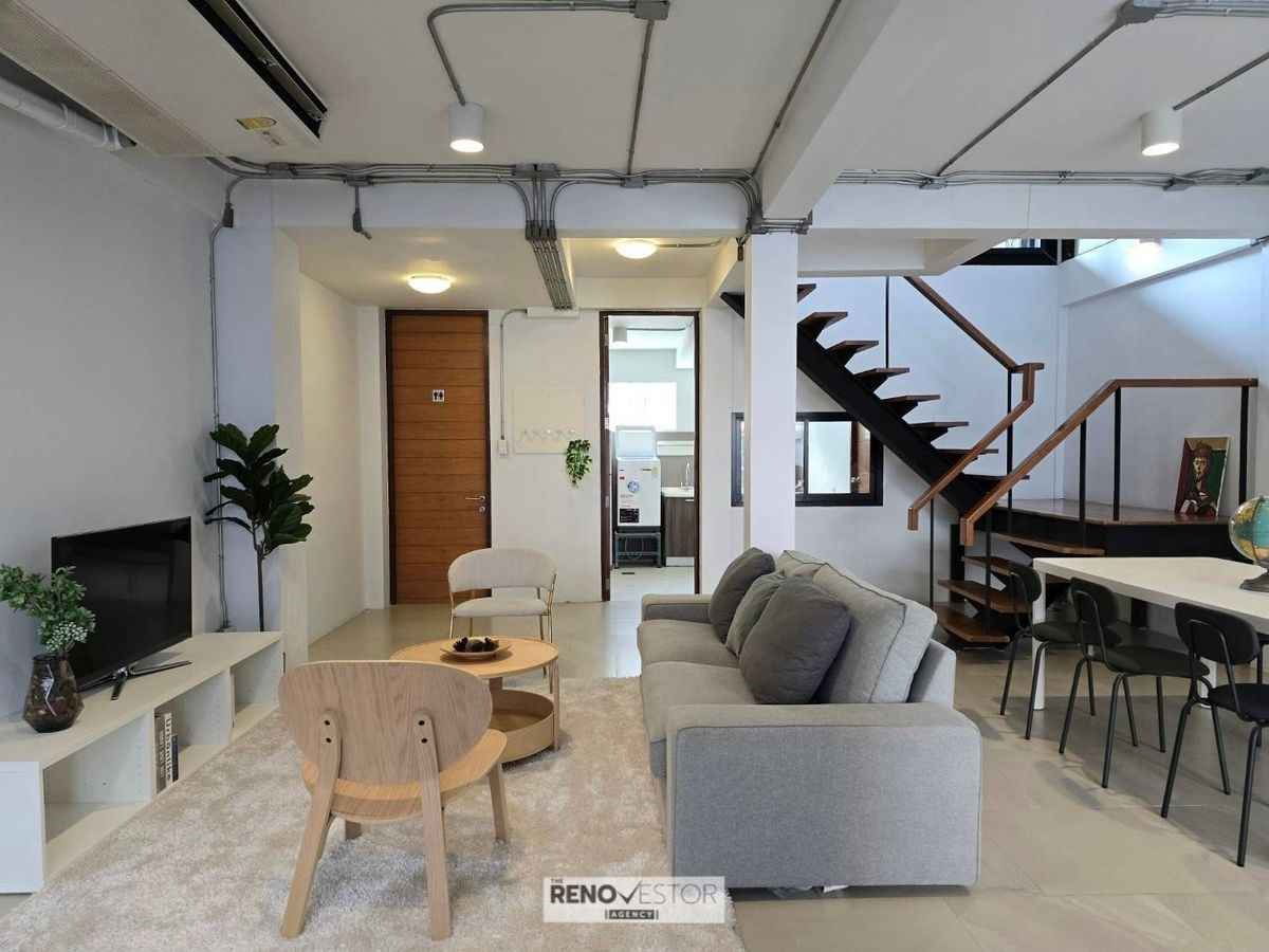 picture For Sale - Spacious Loft-Style Townhome, Ekkamai 22, 215 sqm, Central Bangkok - 2/16