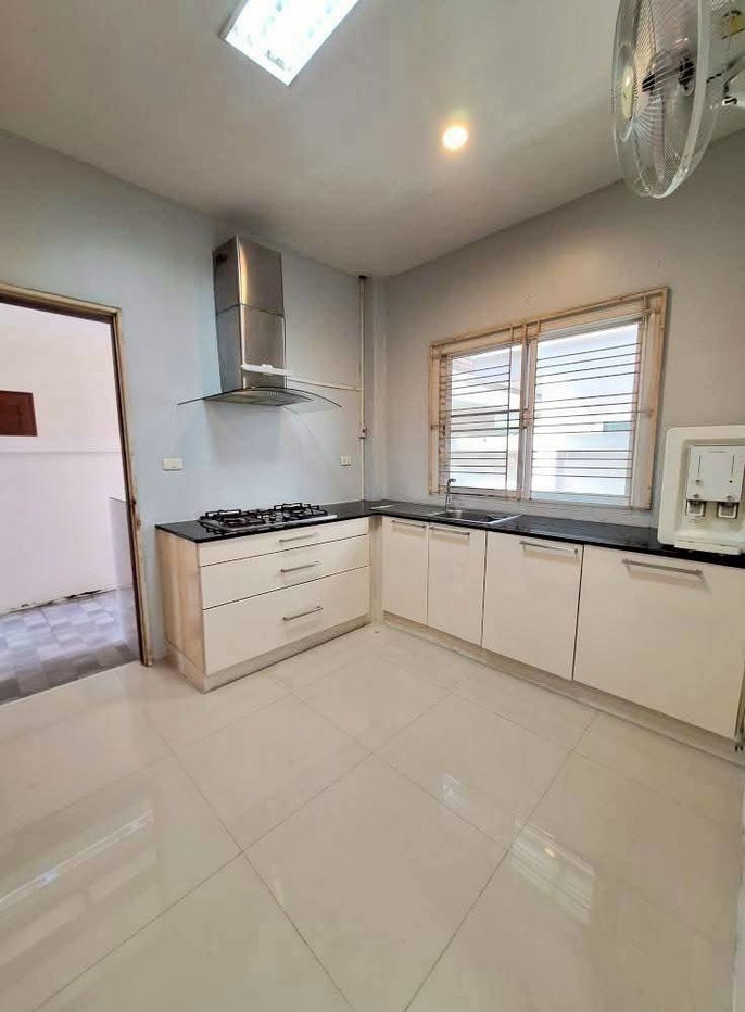 picture For rent: 2-storey detached house in a project, Khuan Lang location, 3 bedrooms, size 60 sq m. ● Rent 35,000 baht/month - 43/53