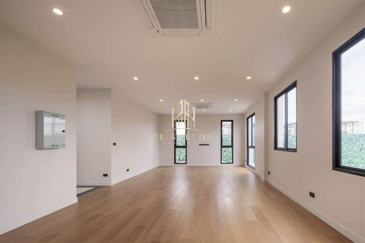 picture Luxury House For Sale Cinq Royal Krungthep Kreetha - 22/41