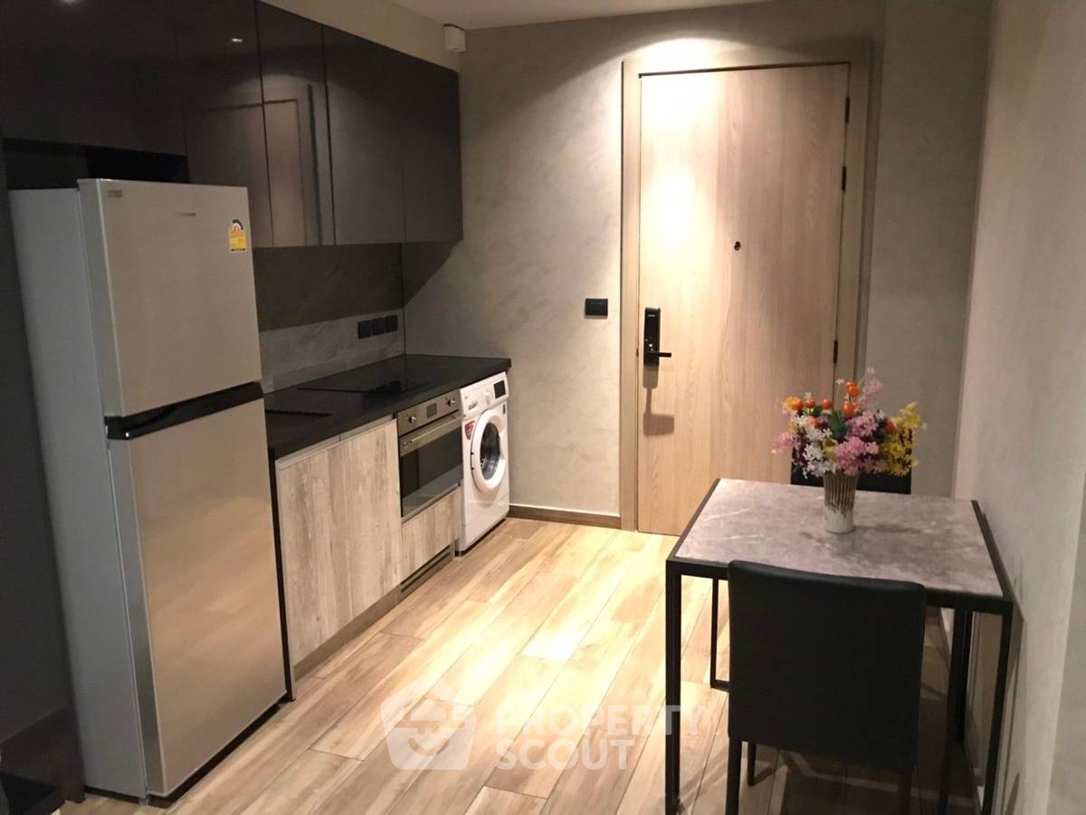 picture 1-BR Condo at The Lofts Asoke near MRT Phetchaburi (ID 2256308) - 3/9