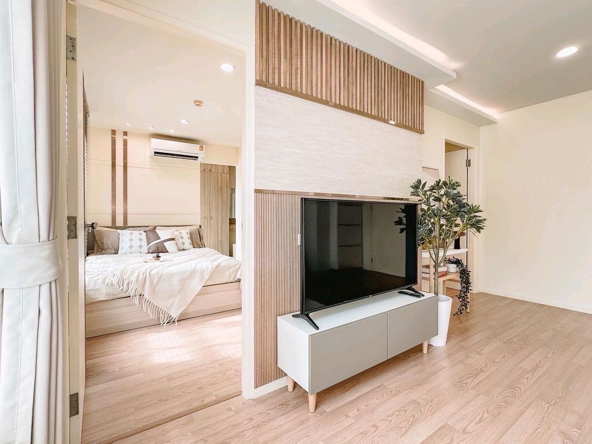 รูป 🌟 คอนโด low rise ลุมพินีวิลล์ อ่อนนุช 46 | รีโนเวทใหม่ทั้งห้อง , ห้องมุม ไม่ติดใครทั้งสองด้าน , เฟอร์นิเจอร์ให้แบบจัดเต็ม แอร์ 3 เครื่อง ‼️ - รูปที่ 5/16