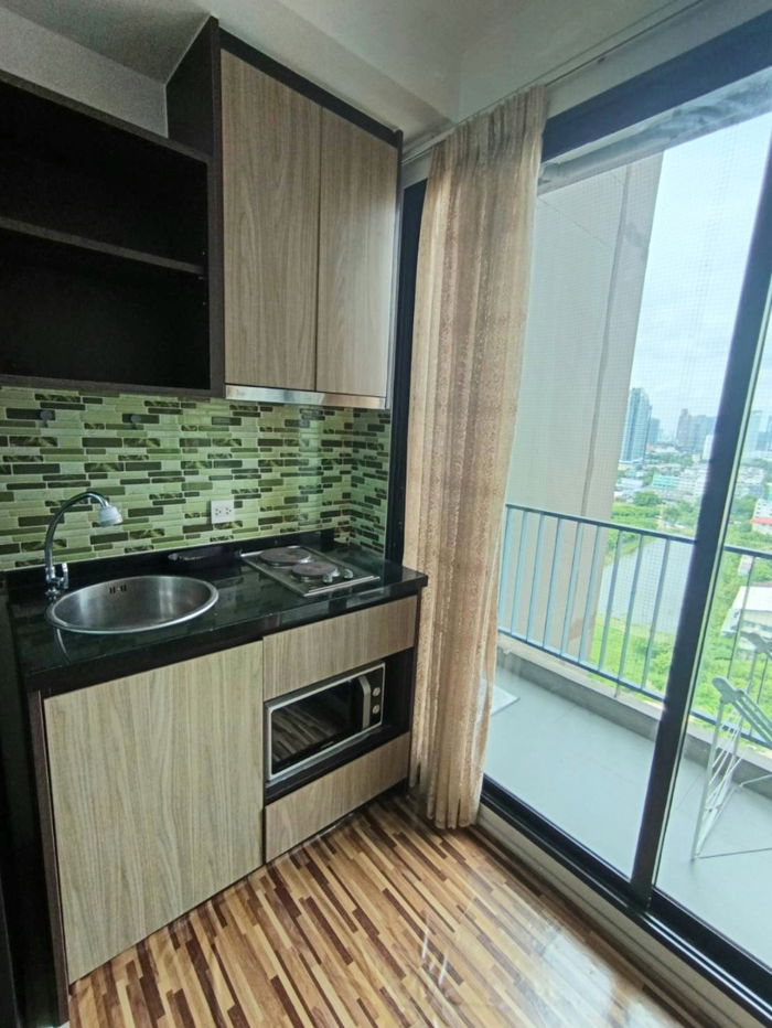picture Ready to move in, for rent, The Gallery Bearing, fully furnished, full common area, near BTS, walking distance - 10/27