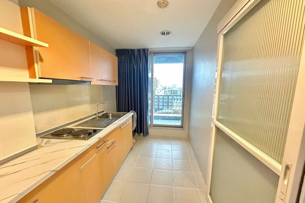 picture 🔥 For Sale !! 🔥 Code C20250800021..........Life @ Ratchada Huaikwang, 1 bedroom, 1 bathroom, Closed kitchen, furnished, Special Deal!!📣📣 - 6/12