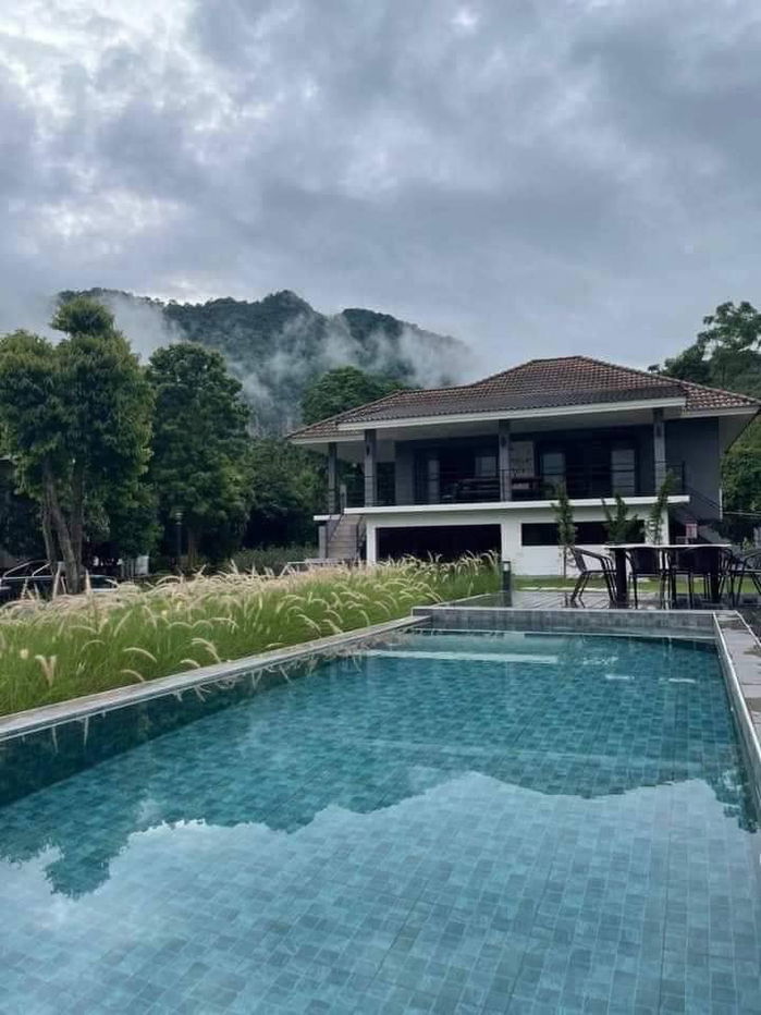 รูป ด่วน ลดราคาสุดๆ ขายบ้านเขาใหญ่ พญาเย็น กุดคล้าผ่านศึก พูลวิลล่าวิวเขาในโครงการติดเส้นกุดคล้าผ่านศึก 260ตร.ว ทำเลดีสะดวกมาก 0879074045 - รูปที่ 1/7
