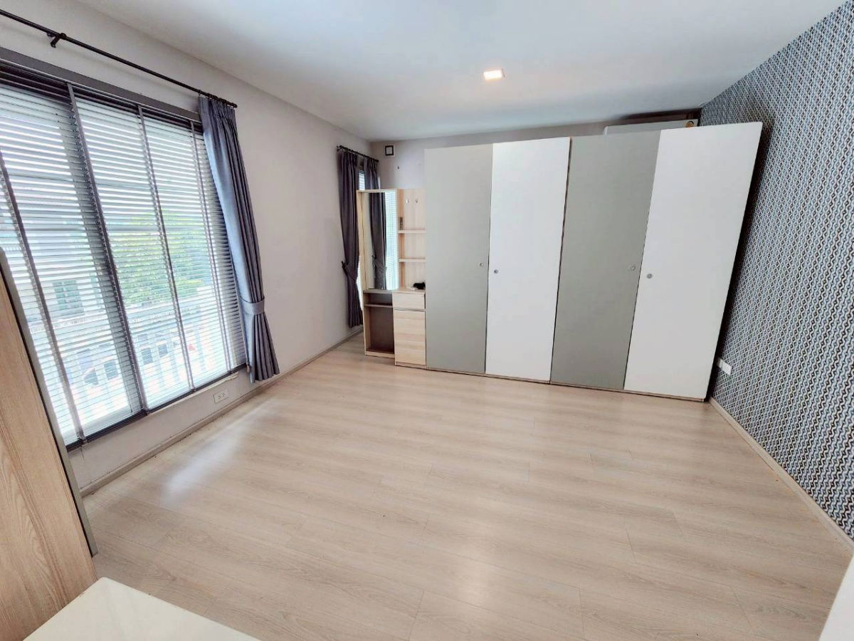 รูป ขายถูก บ้านเดี่ยว วิลลาจิโอ ศาลายา 51ตรวา. 3ห้องนอน 3น้ำ มีห้องนอนผู้ใหญ่ชั้น1 2จอด พร้อมอยู่ เพียง 4.95 mb  - รูปที่ 19/49