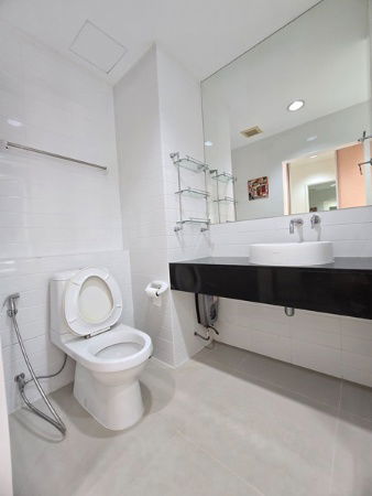 picture 🔥Best deal for rent🔥 Vintage style unit with bathtub and washing machine - 9/17