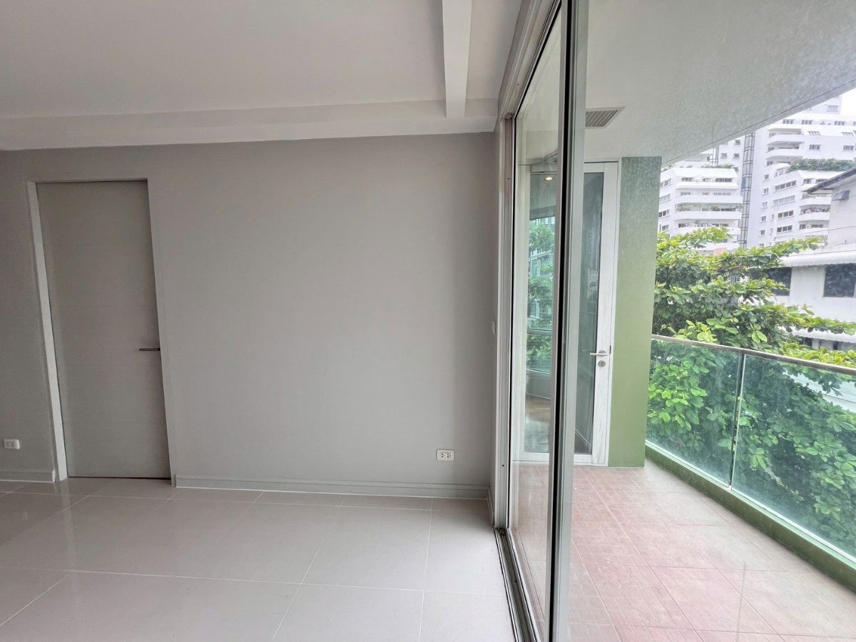 picture Condo for sale at Beverly 33, near BTS Phrom Phong – 1 bedroom, 1 bathroom, 50 sq m, 6th floor [NCs250806] - 25/26