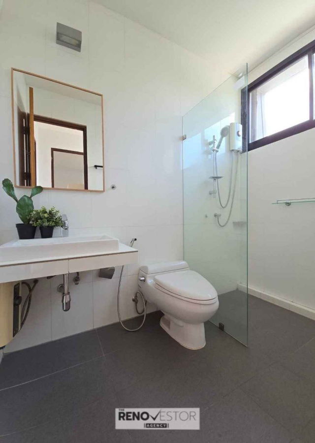picture For Sale - Spacious Loft-Style Townhome, Ekkamai 22, 215 sqm, Central Bangkok - 13/16