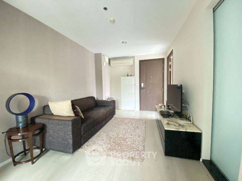 picture 2-BR Condo at Rhythm Sathorn-Narathiwas near BTS Chong Nonsi (ID 2256324) - 3/10
