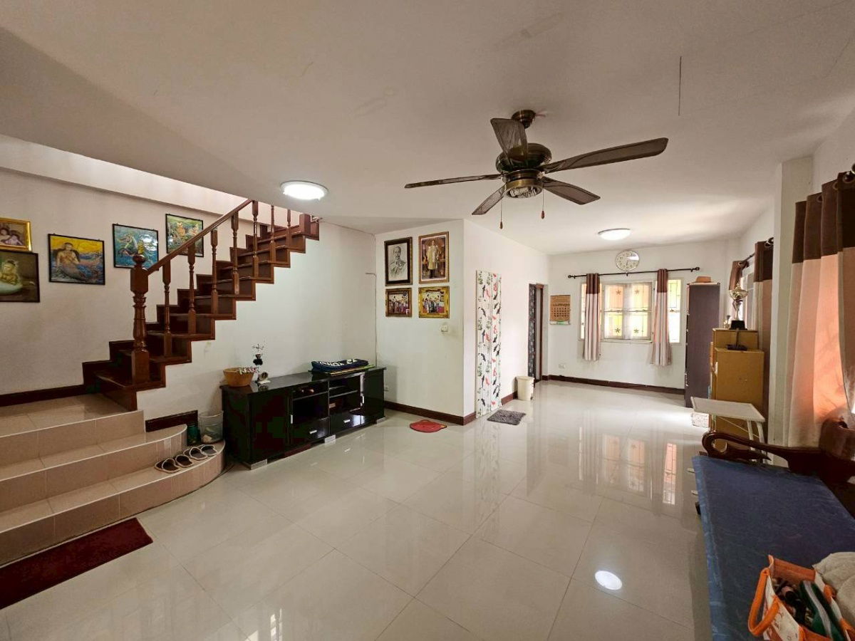 picture 🔥 Urgent Sale!!! Semi-detached house, fully extended and move-in ready, special price at Sena Green Ville Village, Bangna – Thepharak - 4/10