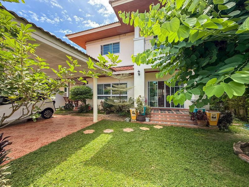 picture Two-storey detached house for sale in a community area, Chak Kho-Nong Yai Bu Road, Sriracha, Chonburi - 2/18