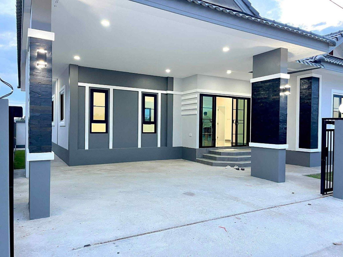 picture  🎉Beautiful newly built house for sale 🏠 Only 2,100,000 baht!!🔥 📍Near the city, Tha Ruea area, Doi Saket District Chiang Mai  - 15/22