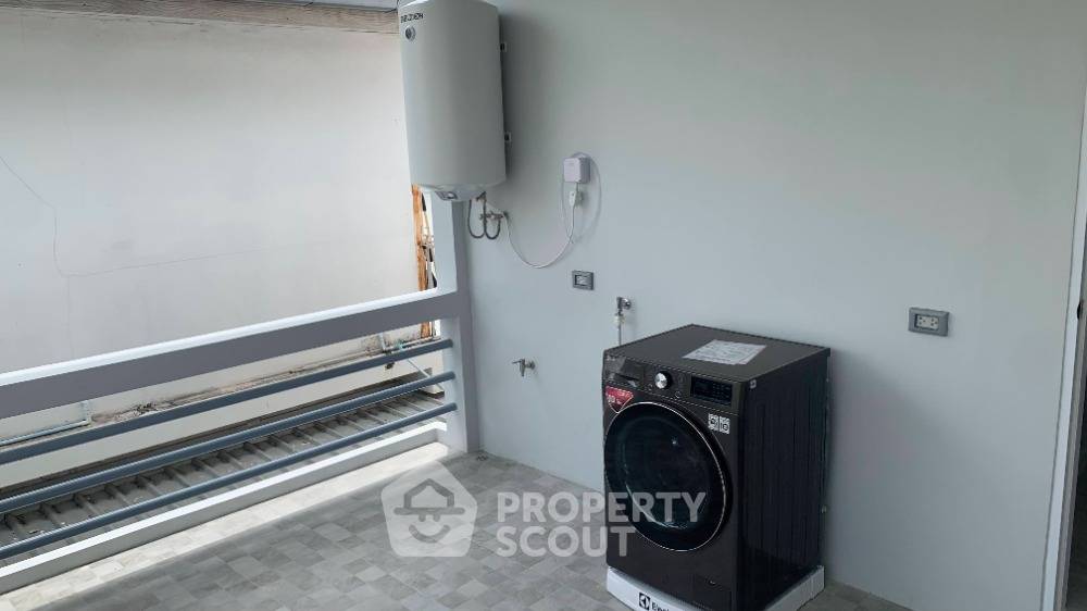 รูป บ้าน 5-ห้องนอน ใน ลาดพร้าว (ID 1542141) - รูปที่ 40/40