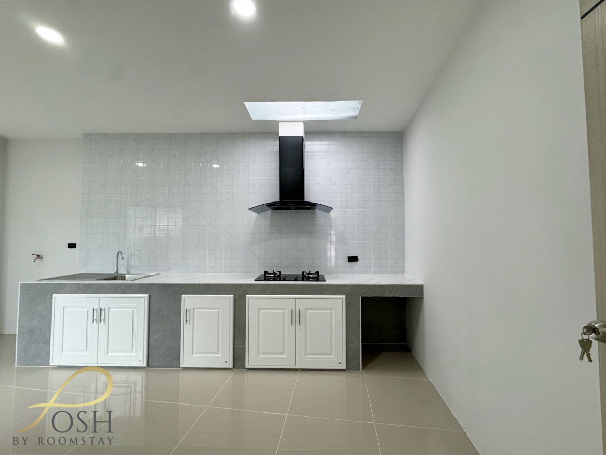 picture Phoonsub Village, Soi Ta-Eaid | Newly Renovated Semi-Detached House | Cozy Modern Style | Prime Fitness Street Location | 4,280,000 - 18/19