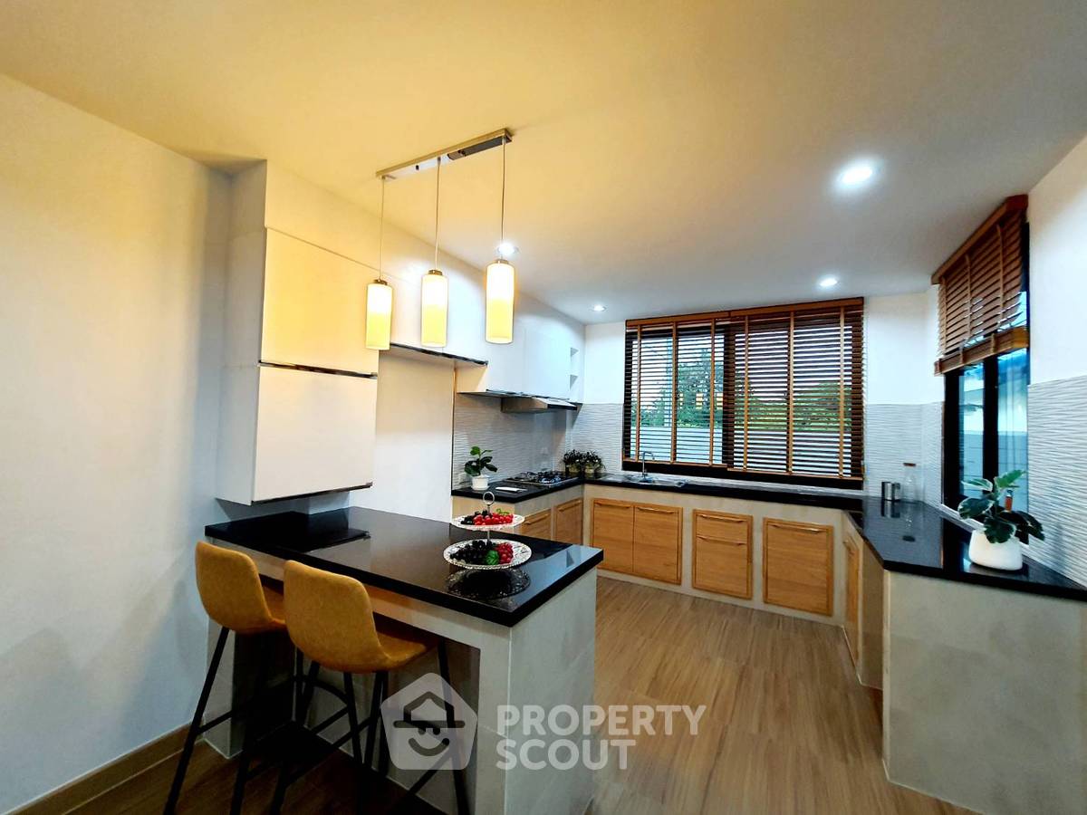 รูป ทาวน์เฮาท์ 3-ห้องนอน ใกล้ สวนนงนุช (ID 1543711) - รูปที่ 6/11