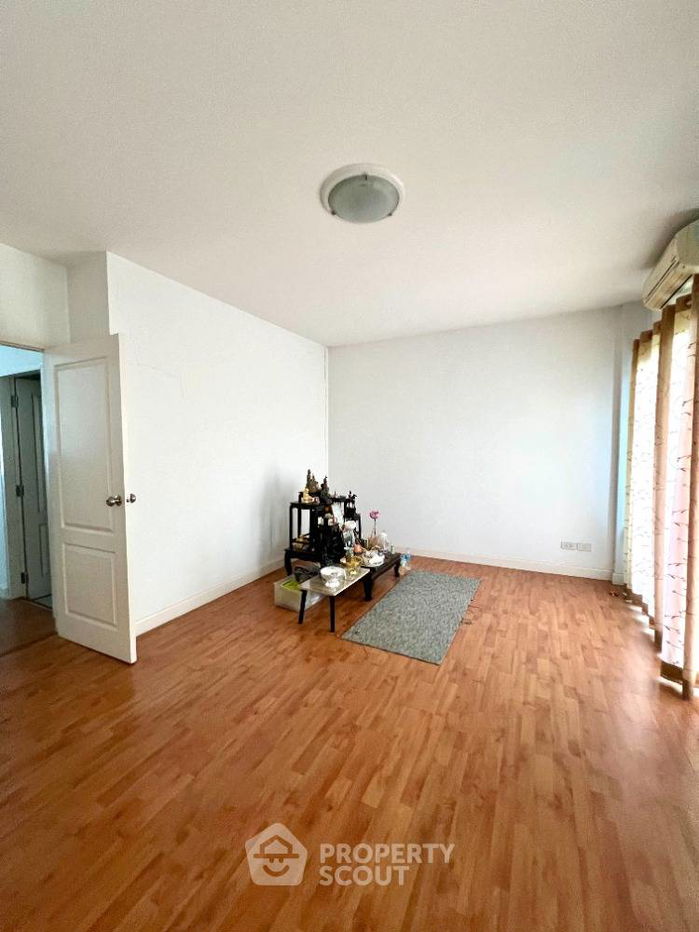 picture 3-BR Townhouse in Bang Talat (ID 2046089) - 5/6