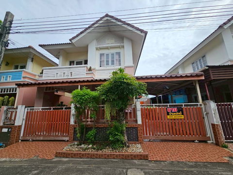 ขายด่วน!!! บ้านแฝด ต่อเติมพร้อมอยู่ ราคาพิเศษ หมู่บ้านเสนากรีนวิลล์ บางนา – เทพารักษ์
