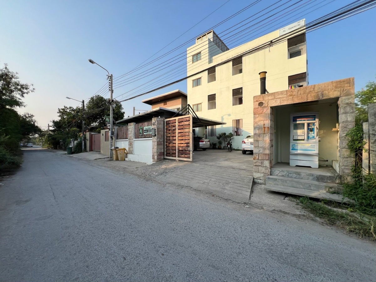 picture For sale: Land with a 3-storey dormitory building on a 100-square-wah plot, located in Soi Onnut 66, Bangkok - 1/10