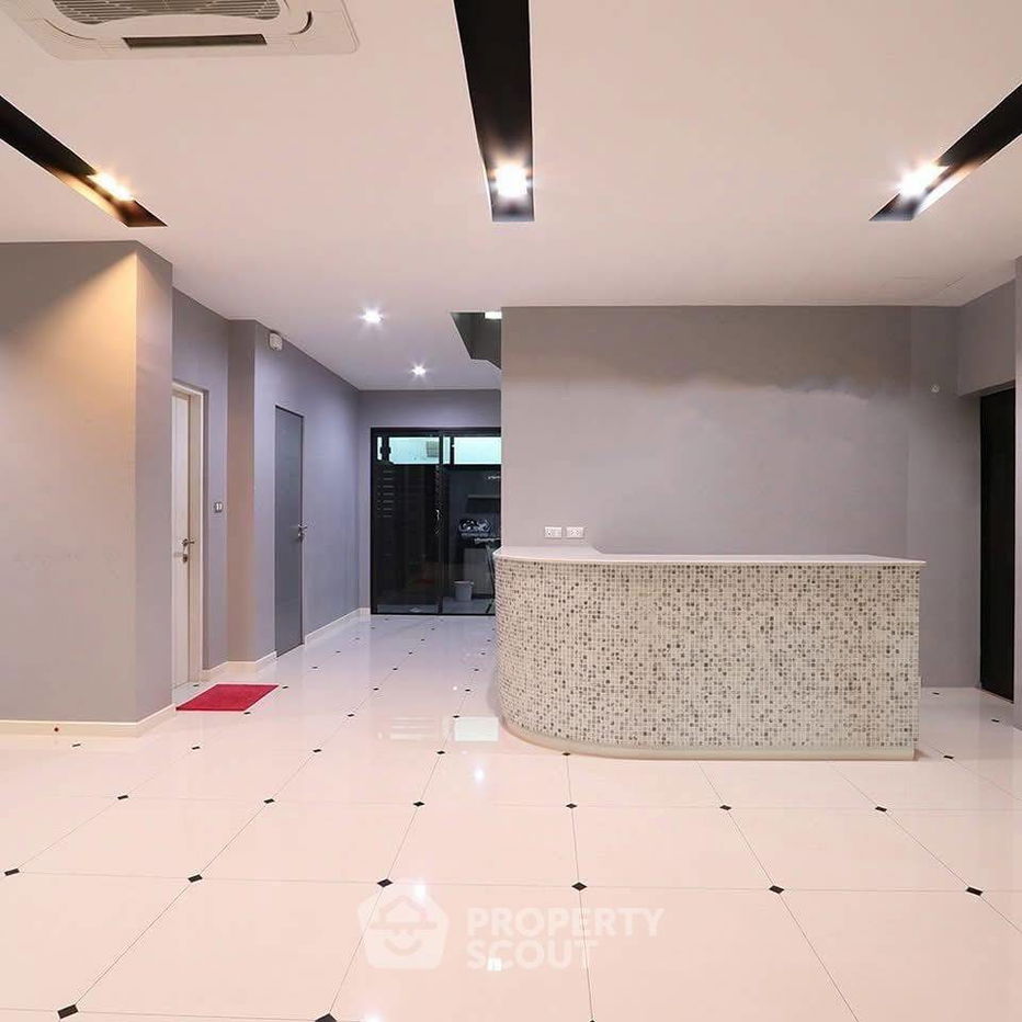 รูป ทาวน์เฮาท์ 3-ห้องนอน ใน นวลจันทร์ (ID 2066407) - รูปที่ 6/17