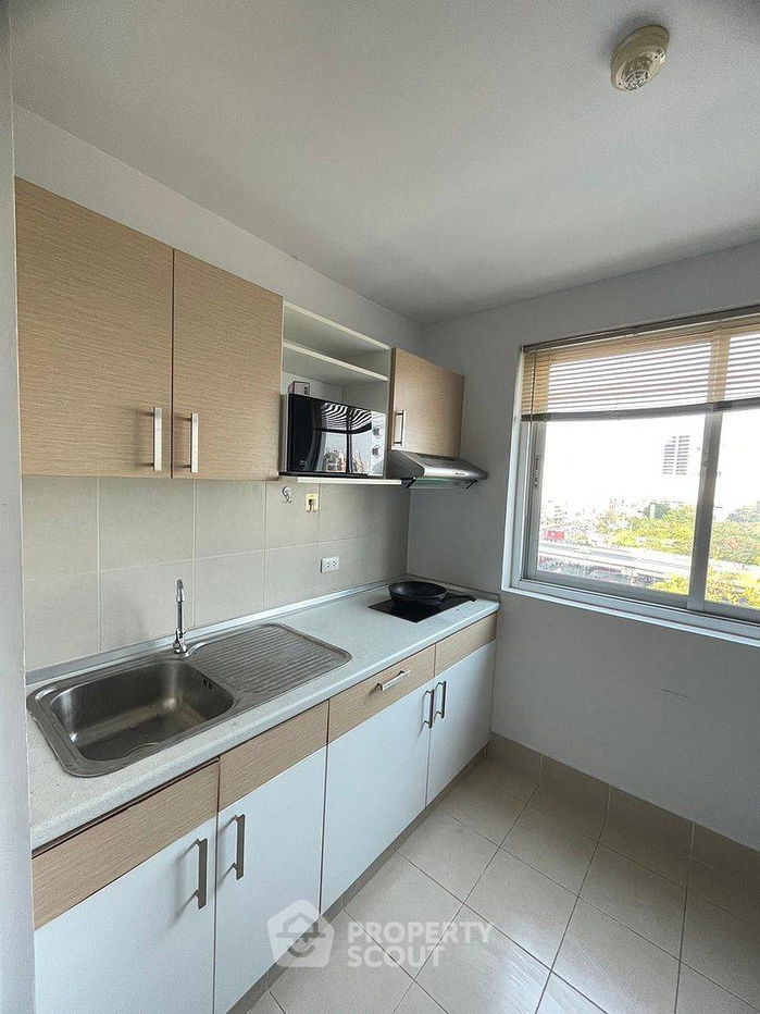 picture 2-BR Condo at Supalai Park Ekamai - Thonglor near ARL Ramkhamhaeng (ID 1110596) - 7/11